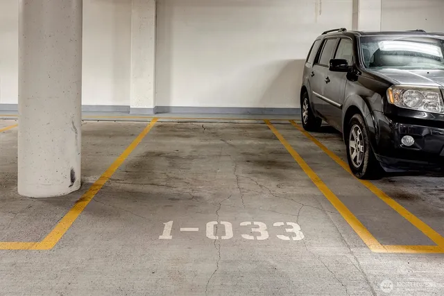 $1,725,000 | 10700 Northeast 4th Street, Unit 2712, Bellevue, WA 98004