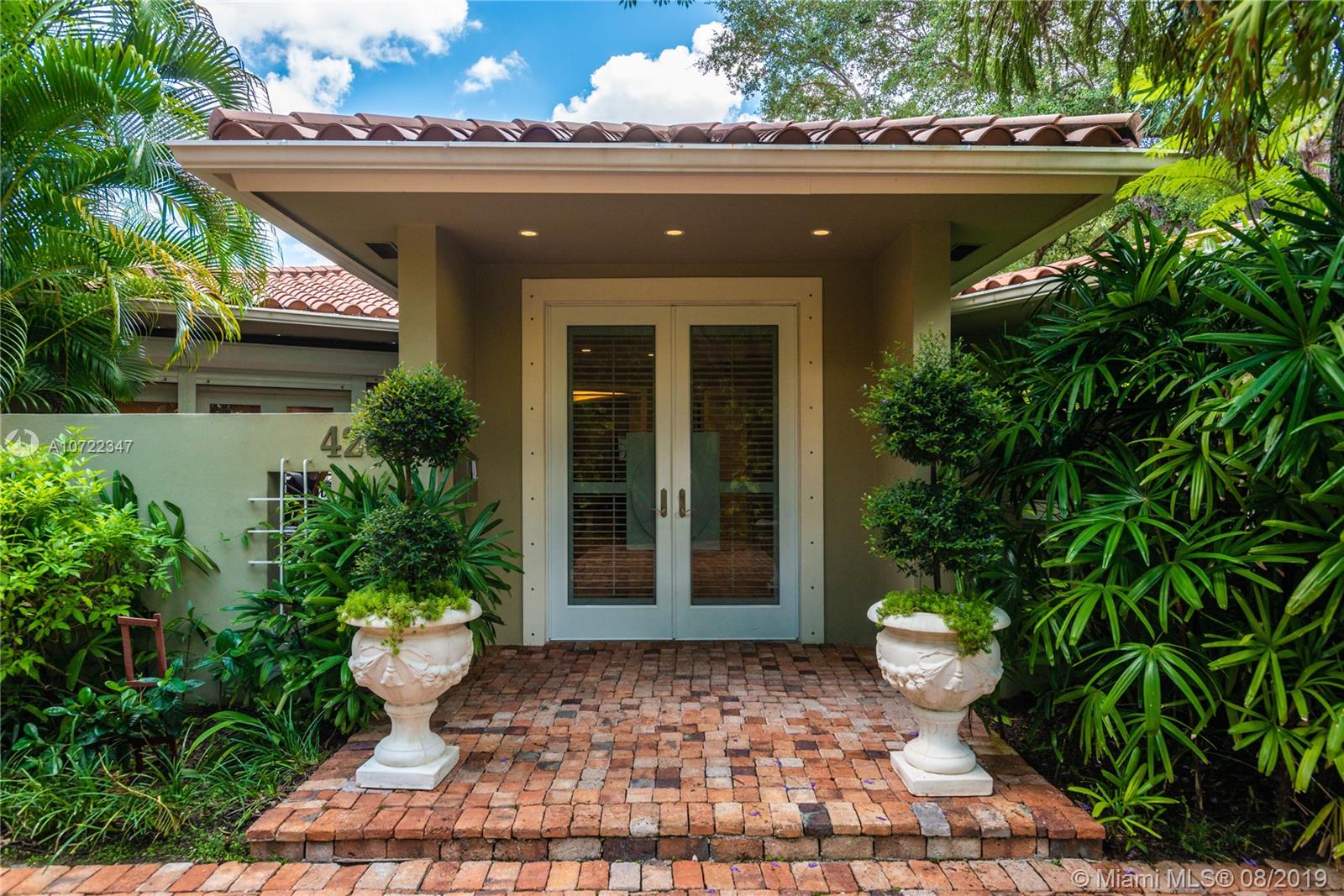 4201 Bay Point Road Miami, FL 33137 - Photo 5 of 43