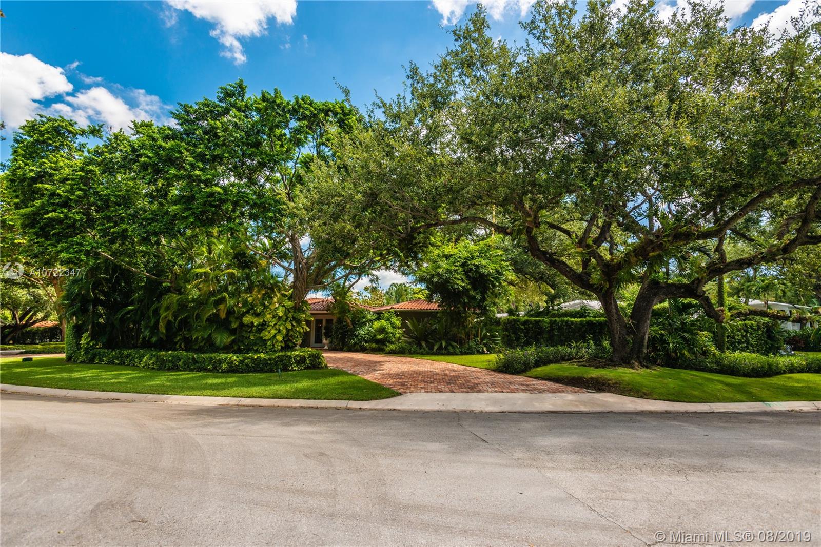 4201 Bay Point Road Miami, FL 33137 - Photo 10 of 43