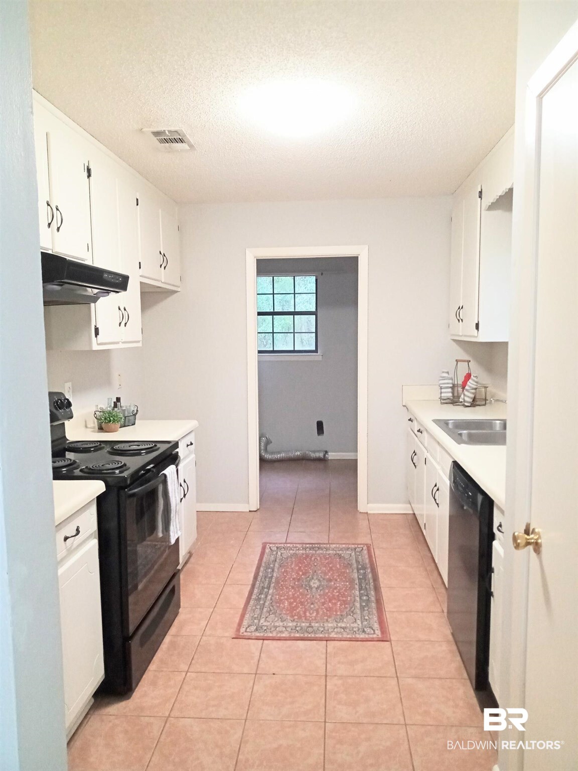 119 Melanie Loop Daphne, AL 36526 - Photo 5 of 17 Kitchen