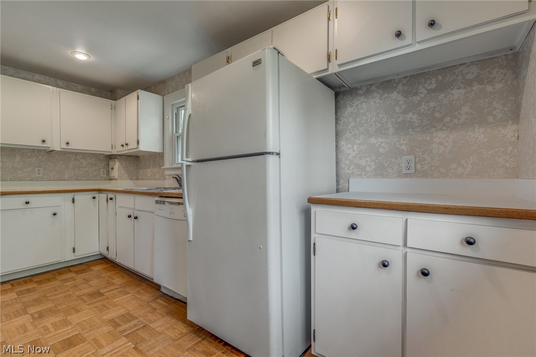981 Montford Road Cleveland Heights, OH 44121 - Photo 11 of 20