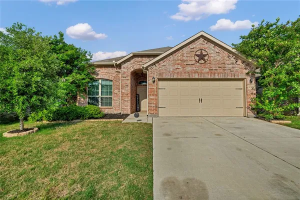 $285,000 | 1320 Surfside Drive, Pelican Bay, TX 76020