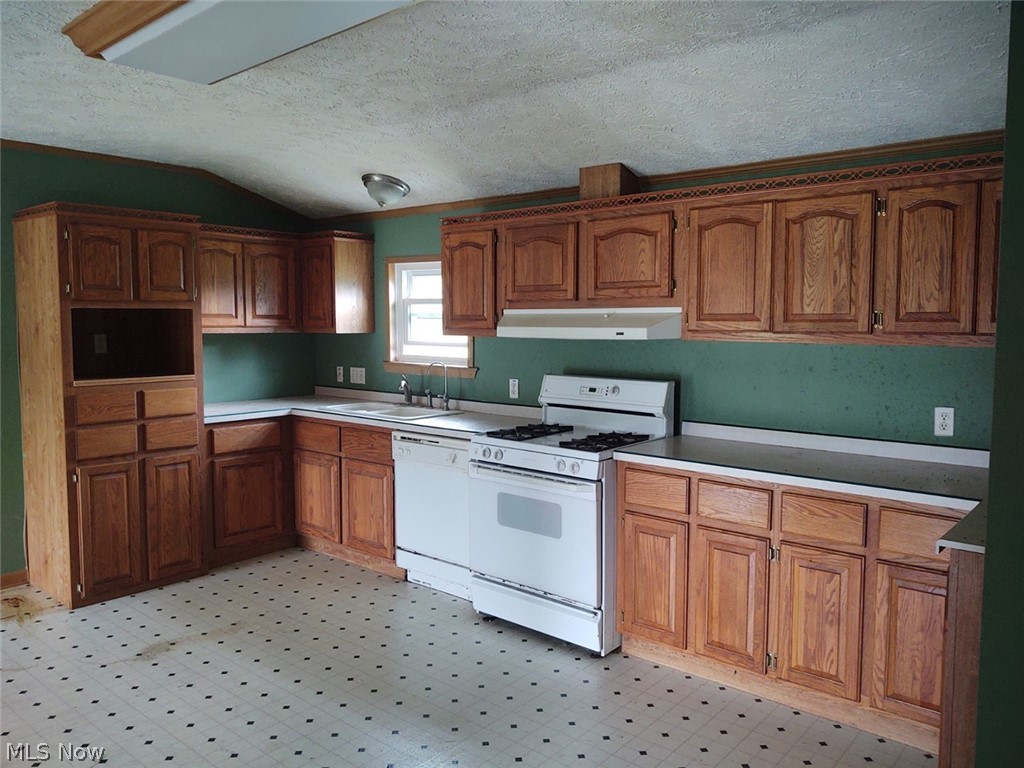 3107 Alliance Road Rootstown, OH 44272 - Photo 8 of 22