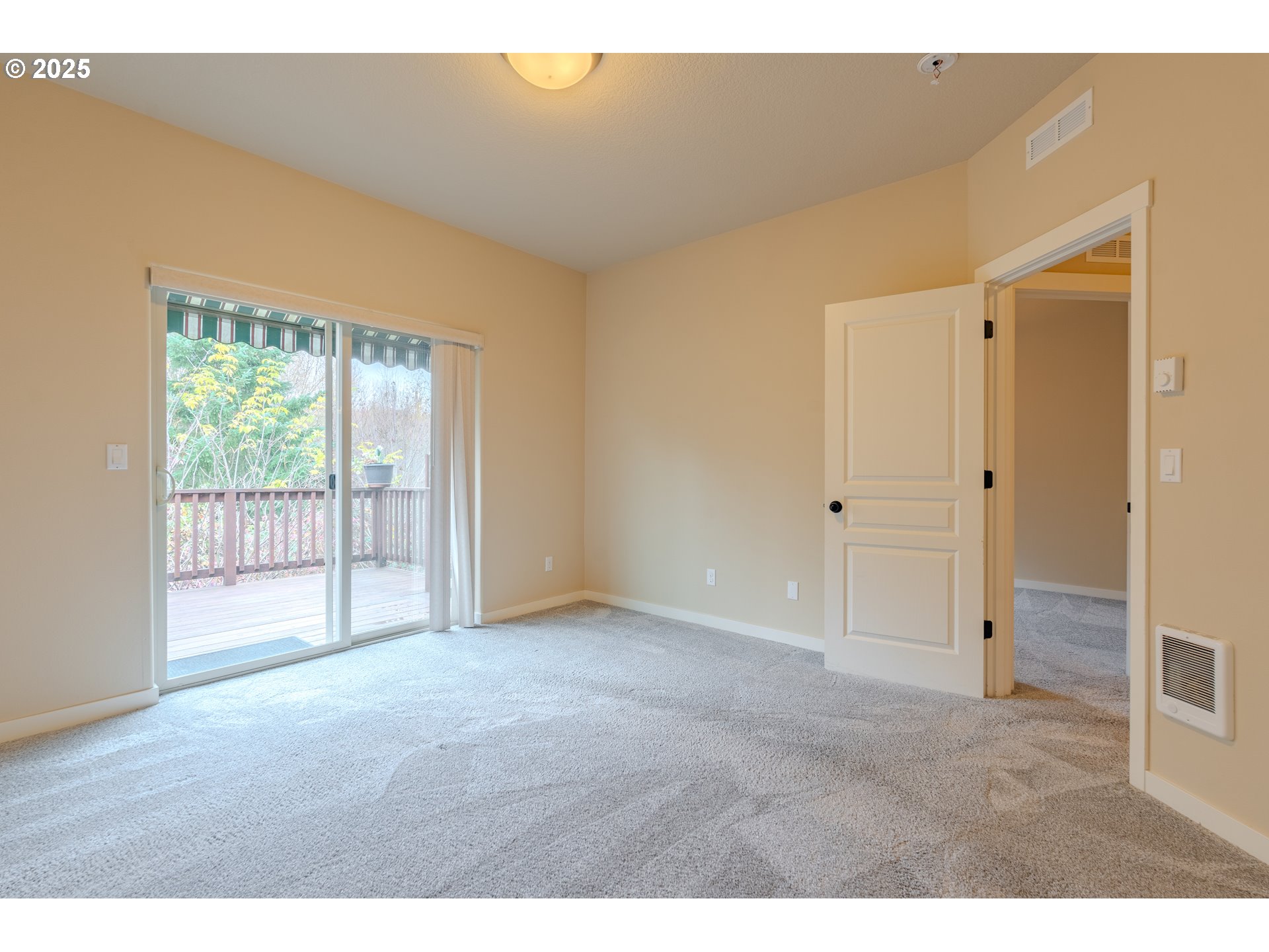 185 North 43rd Place Ridgefield, WA 98642 - Photo 16 of 31 Bedroom, Primary