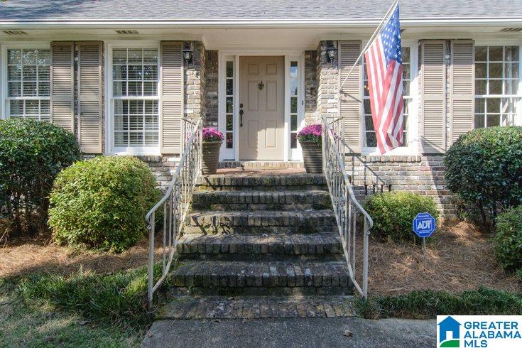3712 Crestbrook Road Birmingham, AL 35223 - Photo 3 of 35