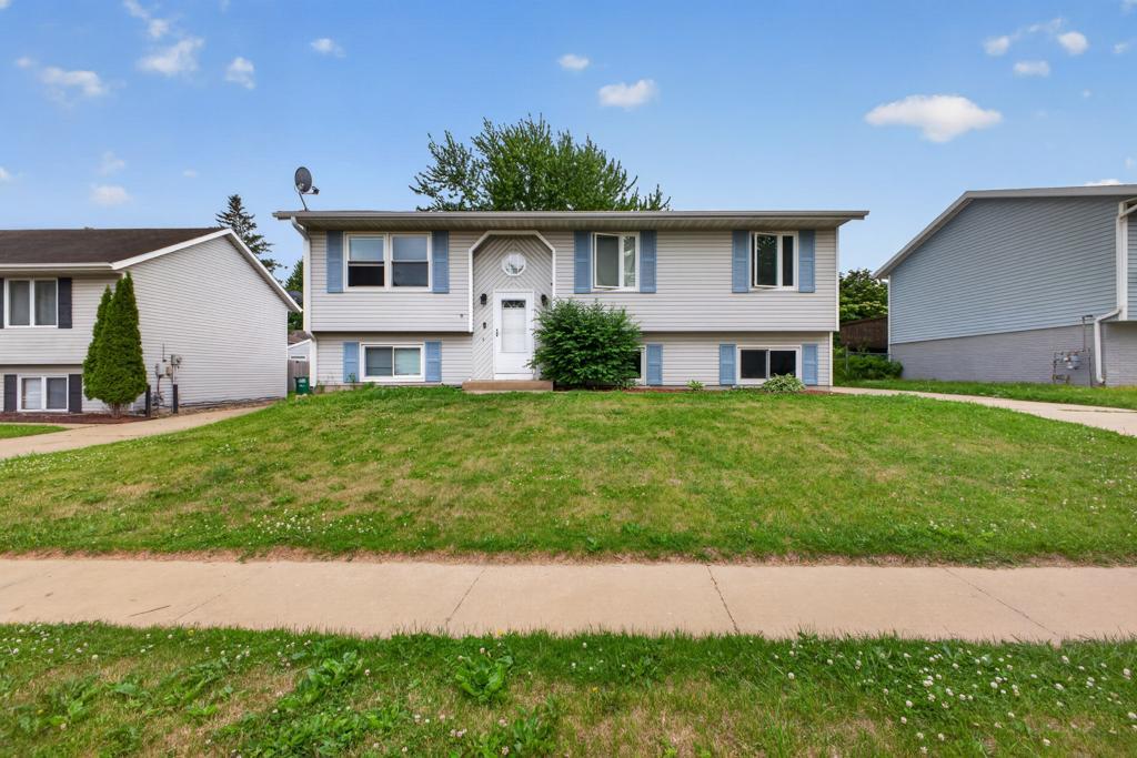 2042 50th Street Northwest Rochester, MN 55901 - Photo 1 of 26