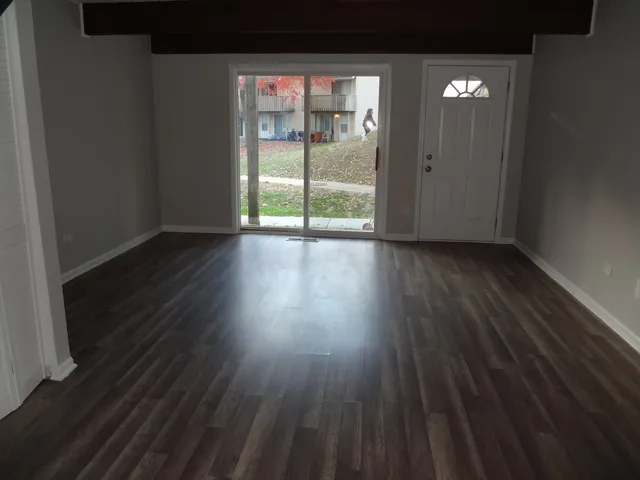 $179,900 | 128.5 Cora Avenue, Unit E, Fox Lake, IL 60020