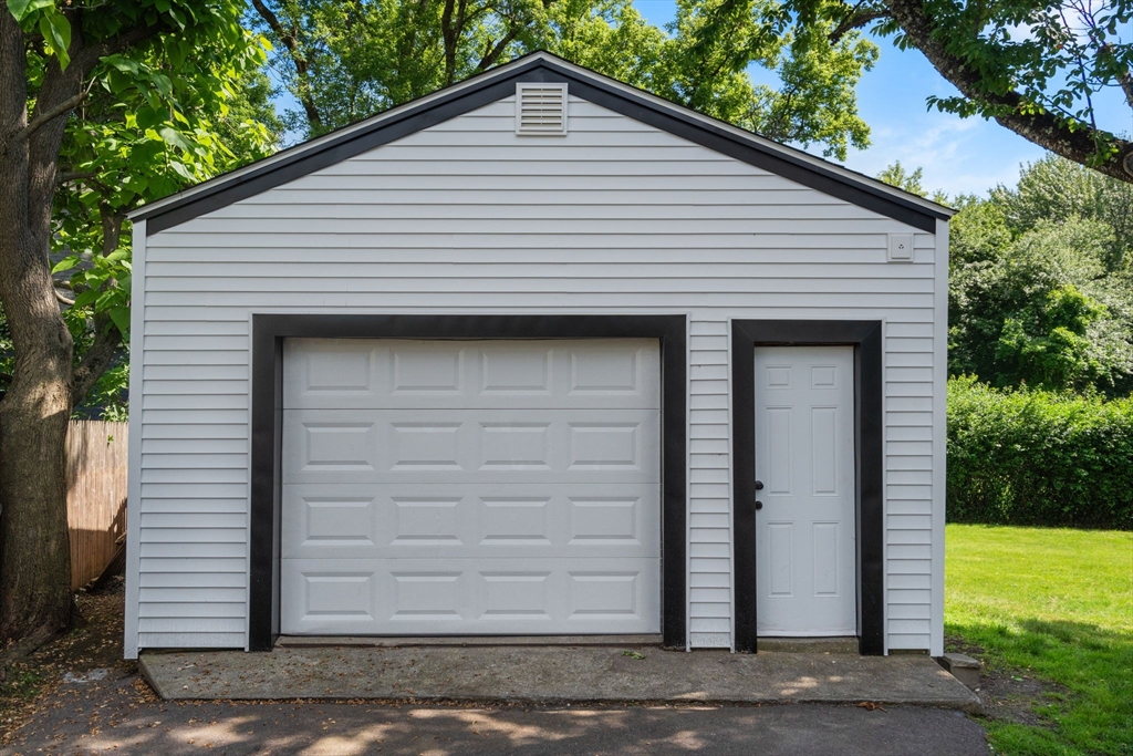 2 Everett Street Maynard, MA 01754 - Photo 5 of 37