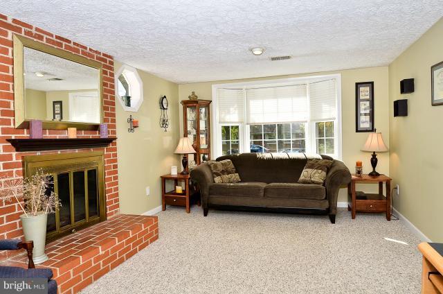 7924 Ellet Road Springfield, VA 22151 - Photo 2 of 30 Family Room