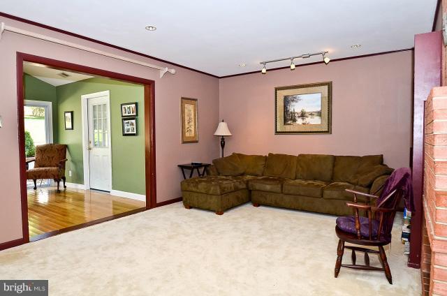 7924 Ellet Road Springfield, VA 22151 - Photo 18 of 30 Living Room