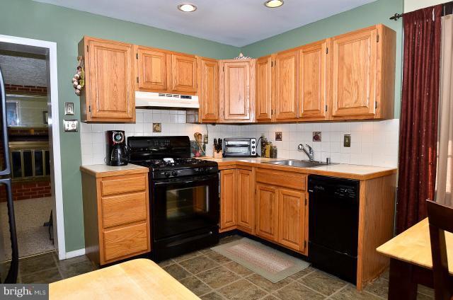 7924 Ellet Road Springfield, VA 22151 - Photo 21 of 30 Kitchen