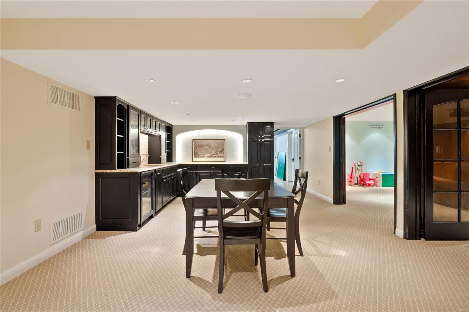60 Daniel Road Ladue, MO 63124 - Photo 29 of 42 Gallery Image 29