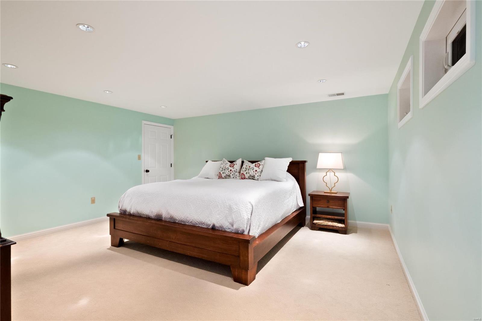60 Daniel Road Ladue, MO 63124 - Photo 35 of 42 Gallery Image 35