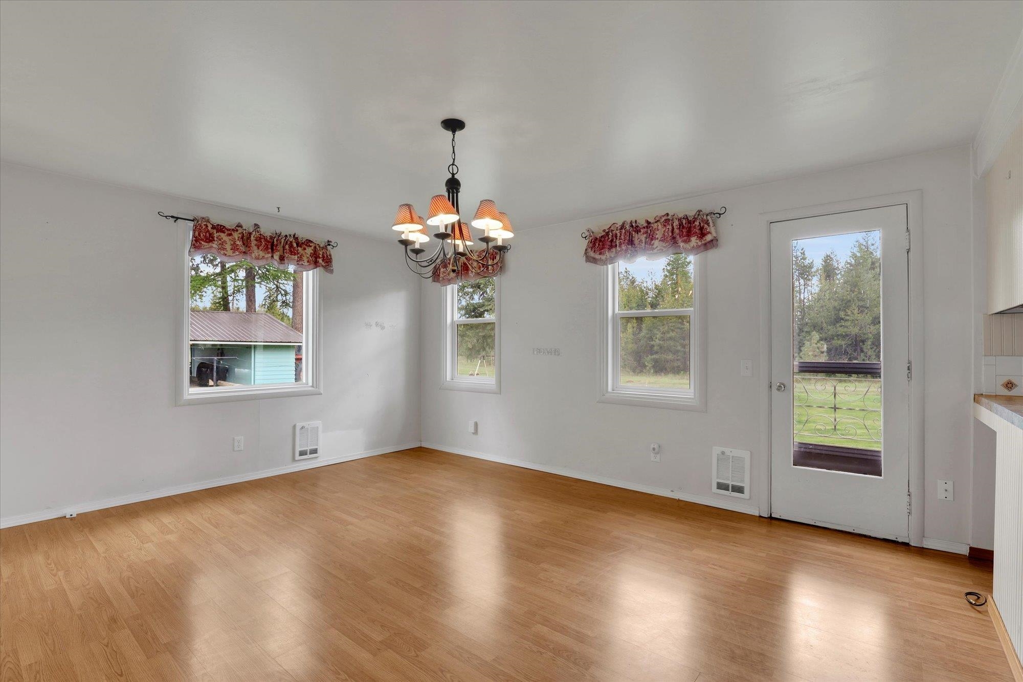 2111 West Mason Road Deer Park, WA 99006 - Photo 6 of 50