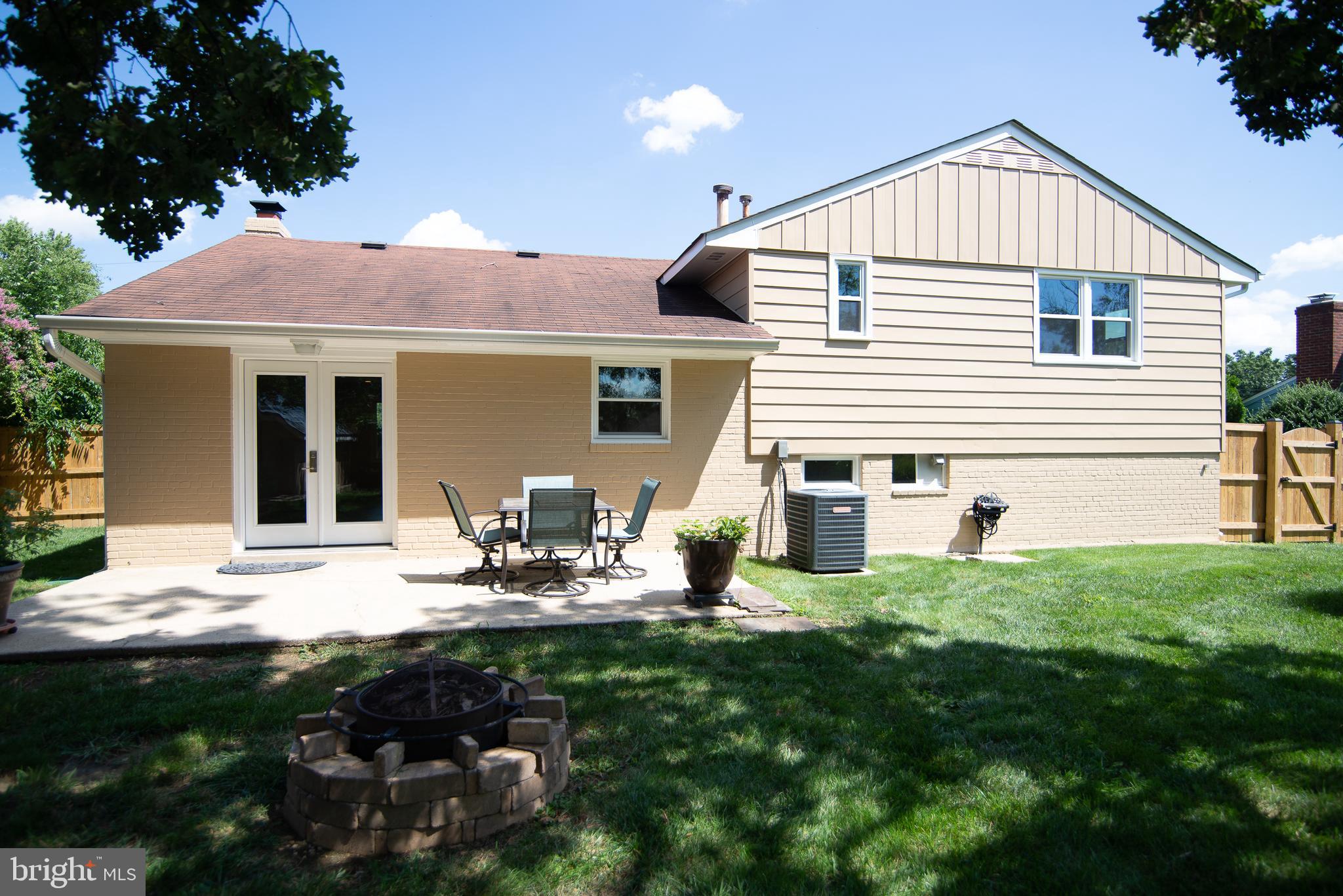 5414 Gainesville Road Springfield, VA 22151 - Photo 32 of 35 Exterior (backyard)
