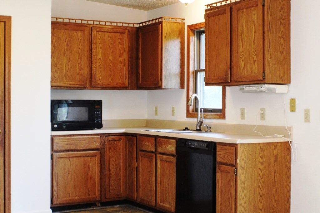 285 East Baseline Road Albion, IN 46701 - Photo 12 of 36 Gallery Image 12