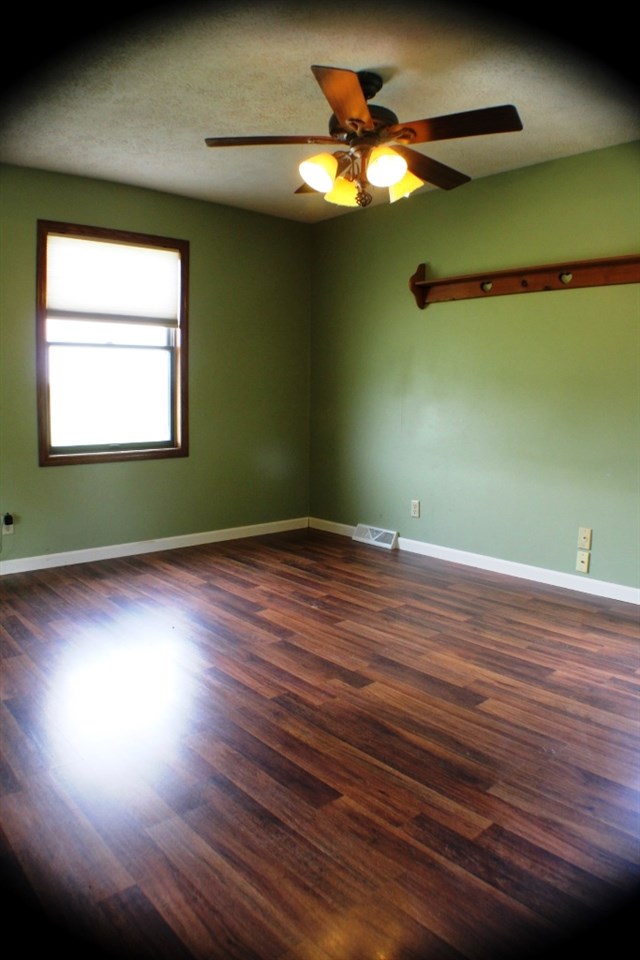 285 East Baseline Road Albion, IN 46701 - Photo 17 of 36 Gallery Image 17
