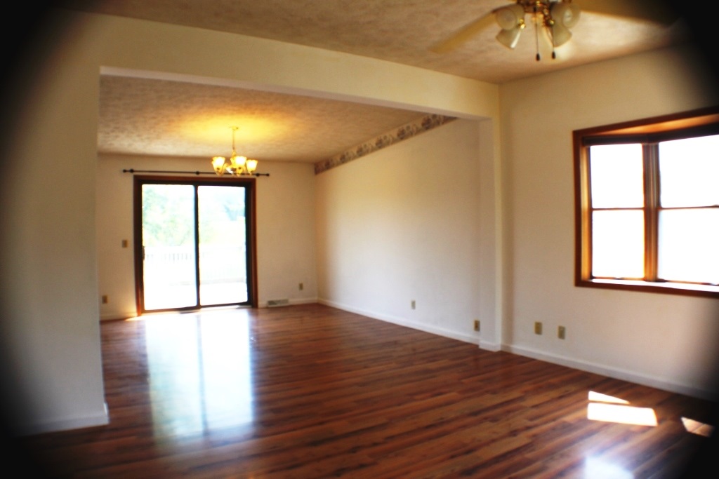 285 East Baseline Road Albion, IN 46701 - Photo 10 of 36 Gallery Image 10