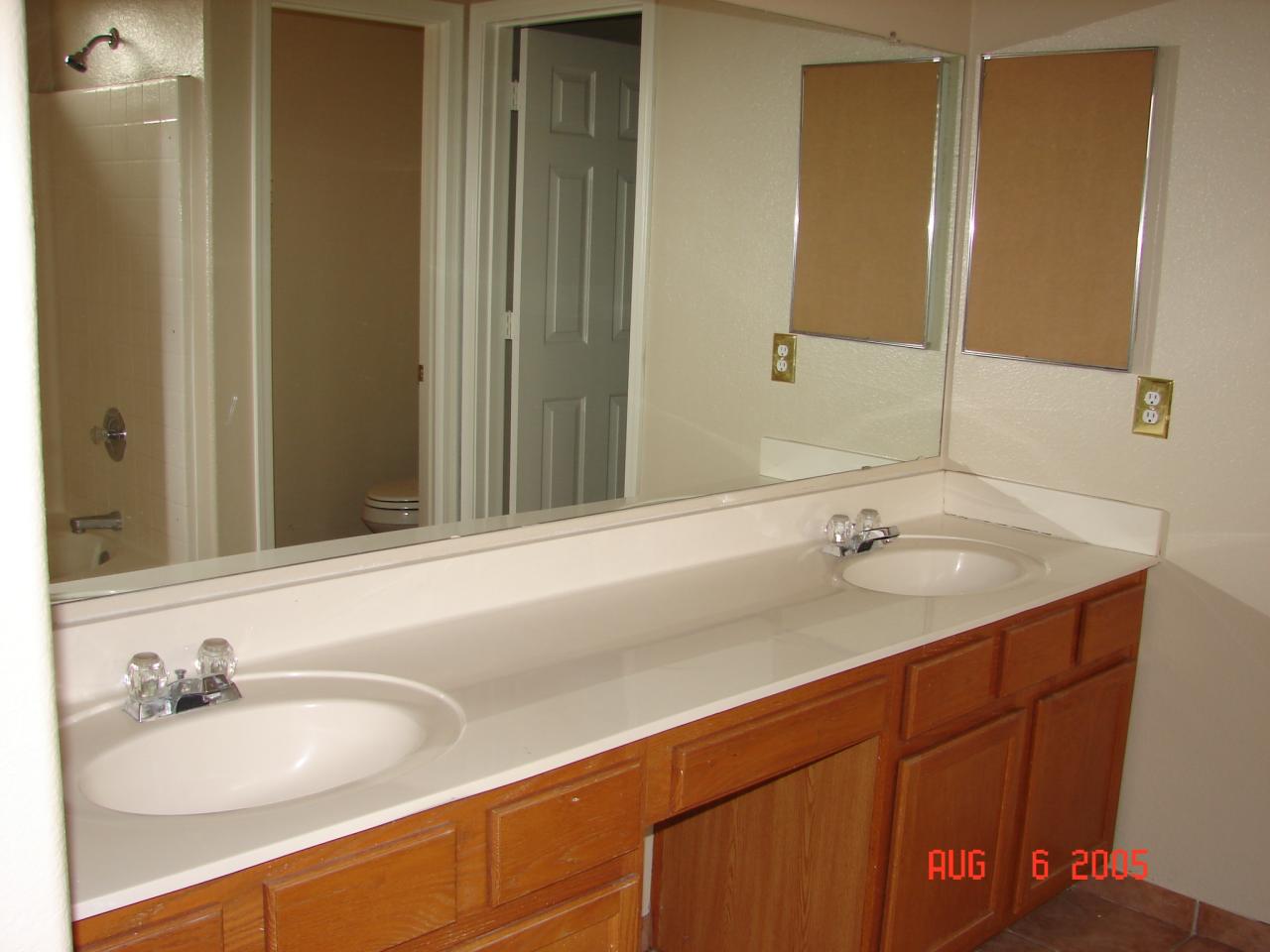 8529 West Granada Road Phoenix, AZ 85037 - Photo 11 of 19 MASTER BATH