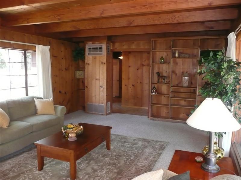 2757 Foothill Road Santa Barbara, CA 93105 - Photo 3 of 4 Living Room