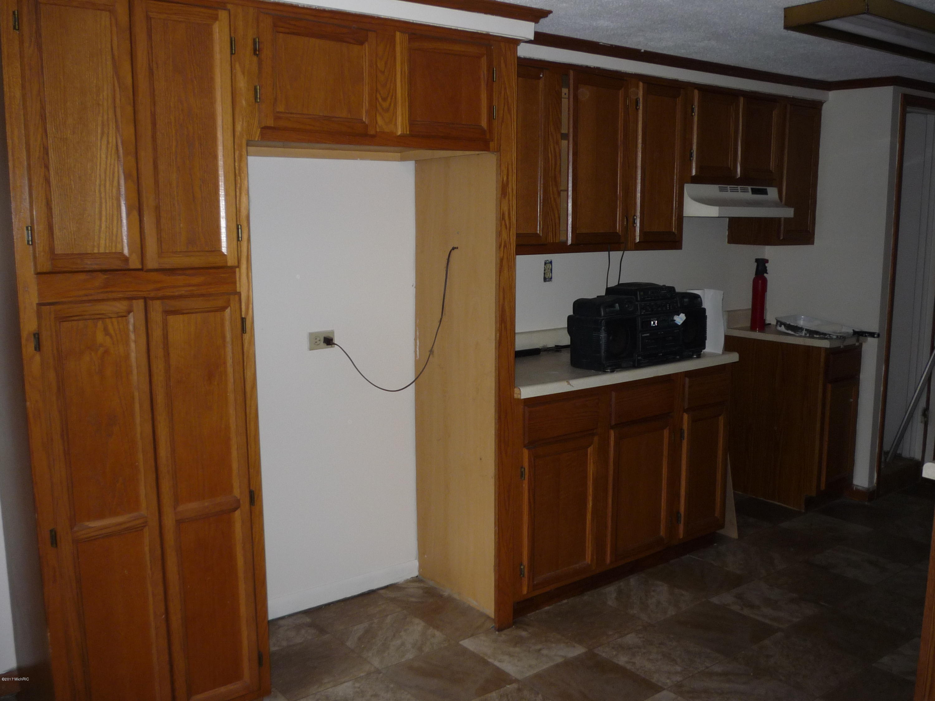 260 Sprague Road Coldwater, MI 49036 - Photo 5 of 14 P1020227