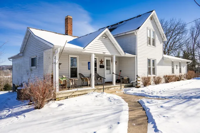 $224,900 | 207 Spring Street, Elroy, WI 53929