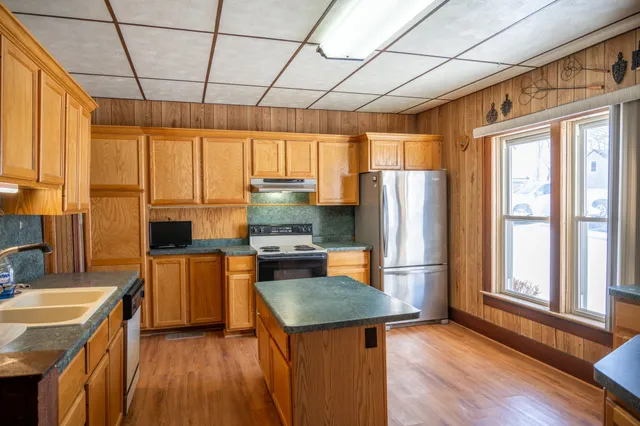 $224,900 | 207 Spring Street, Elroy, WI 53929