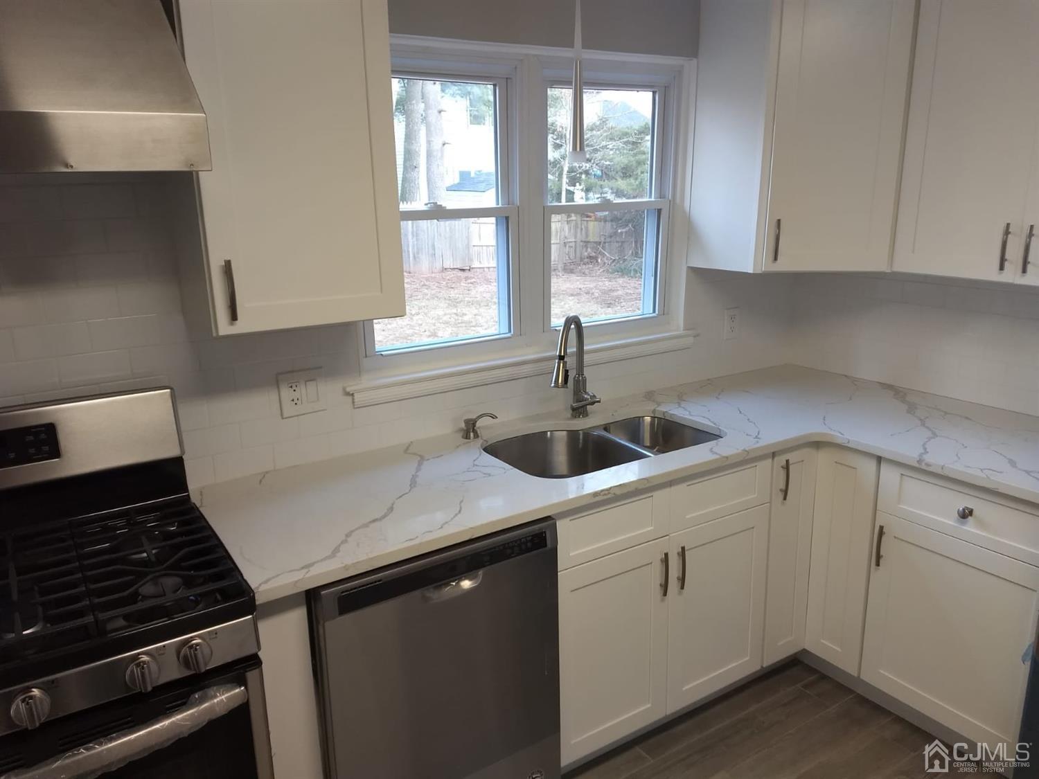 36 Hamlin Road Edison, NJ 08817 - Photo 18 of 34 Gallery Image 18