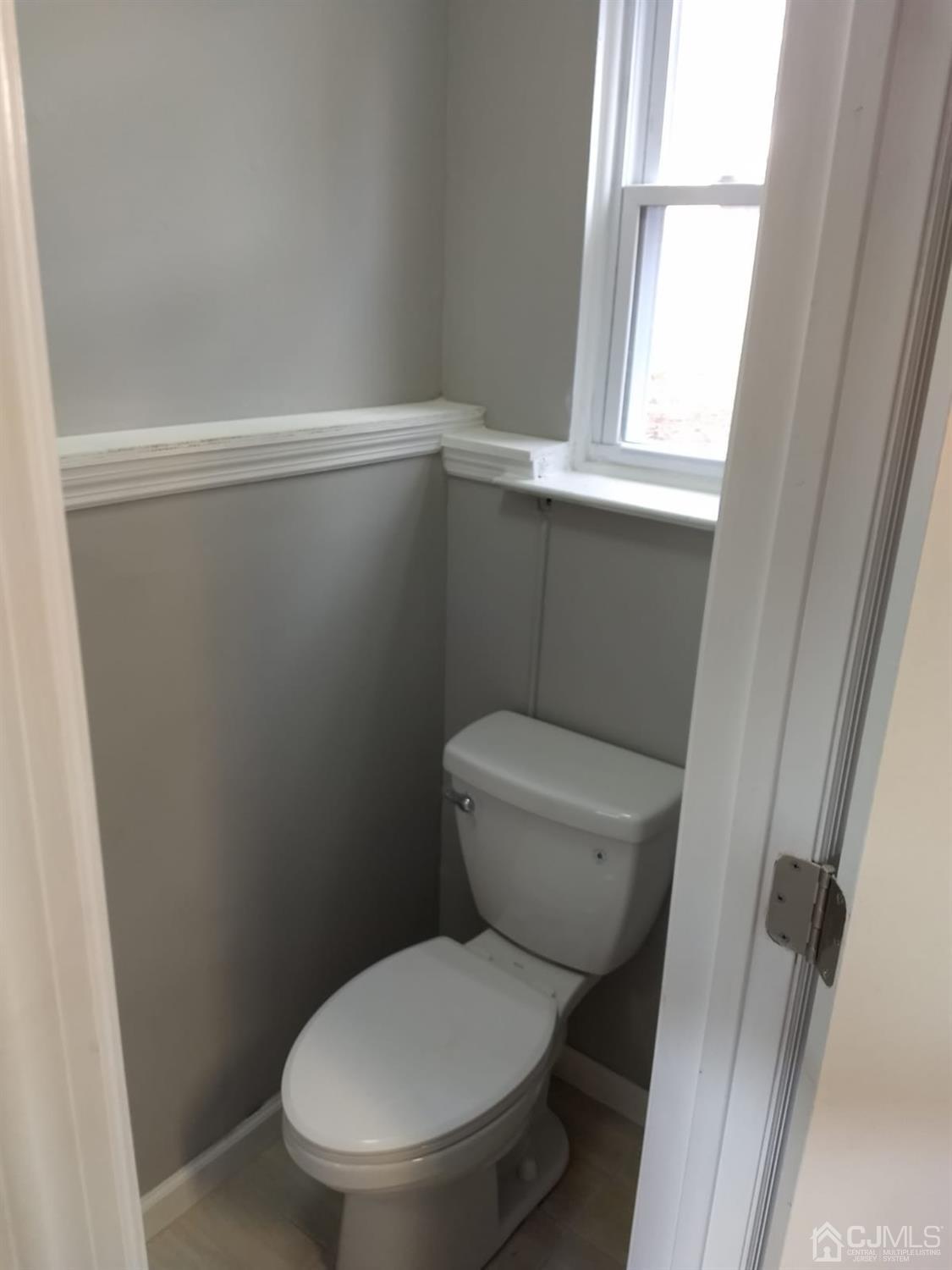36 Hamlin Road Edison, NJ 08817 - Photo 20 of 34 Gallery Image 20