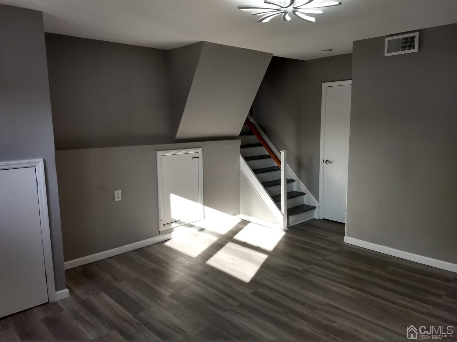 36 Hamlin Road Edison, NJ 08817 - Photo 21 of 34 Gallery Image 21