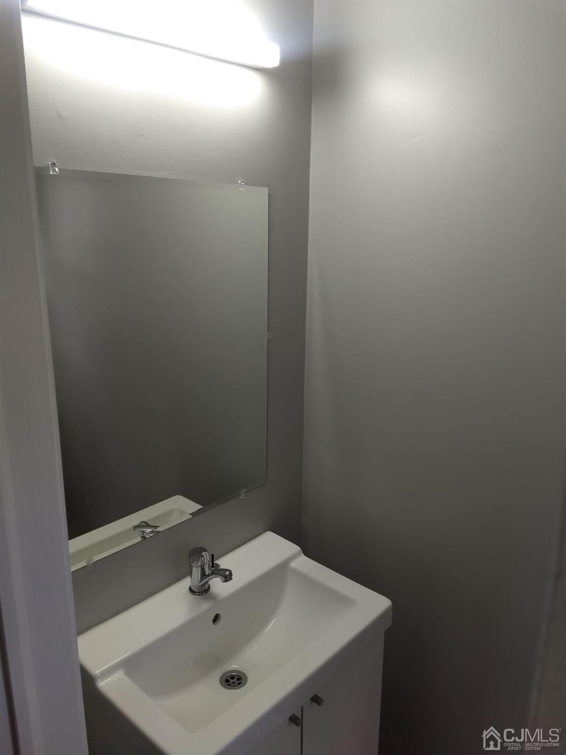 36 Hamlin Road Edison, NJ 08817 - Photo 24 of 34 Gallery Image 24