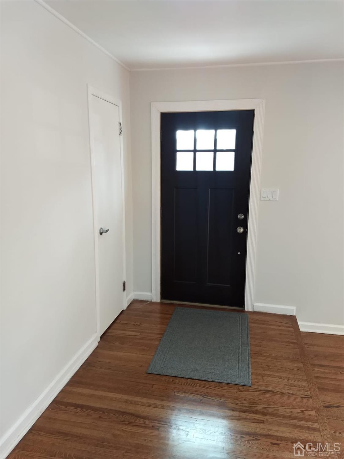 36 Hamlin Road Edison, NJ 08817 - Photo 4 of 34 Gallery Image 4