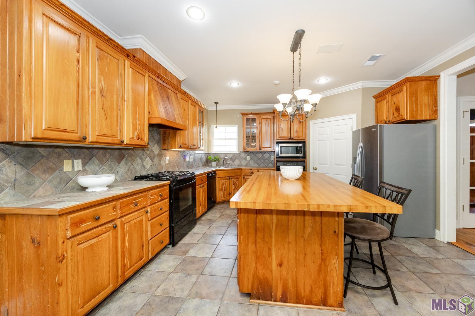 2101 Britany East Port Allen, LA 70767 - Photo 4 of 7