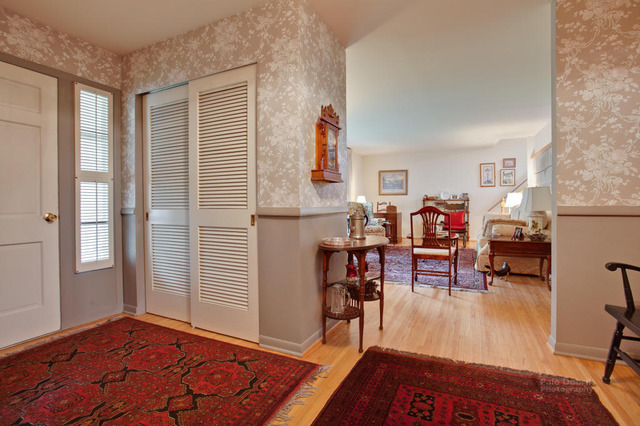 325 Birkdale Road Lake Bluff, IL 60044 - Photo 2 of 25 Gallery Image 2