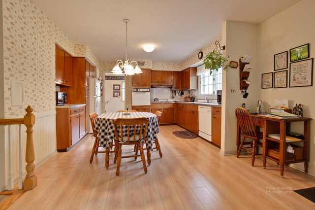 325 Birkdale Road Lake Bluff, IL 60044 - Photo 8 of 25 Gallery Image 8