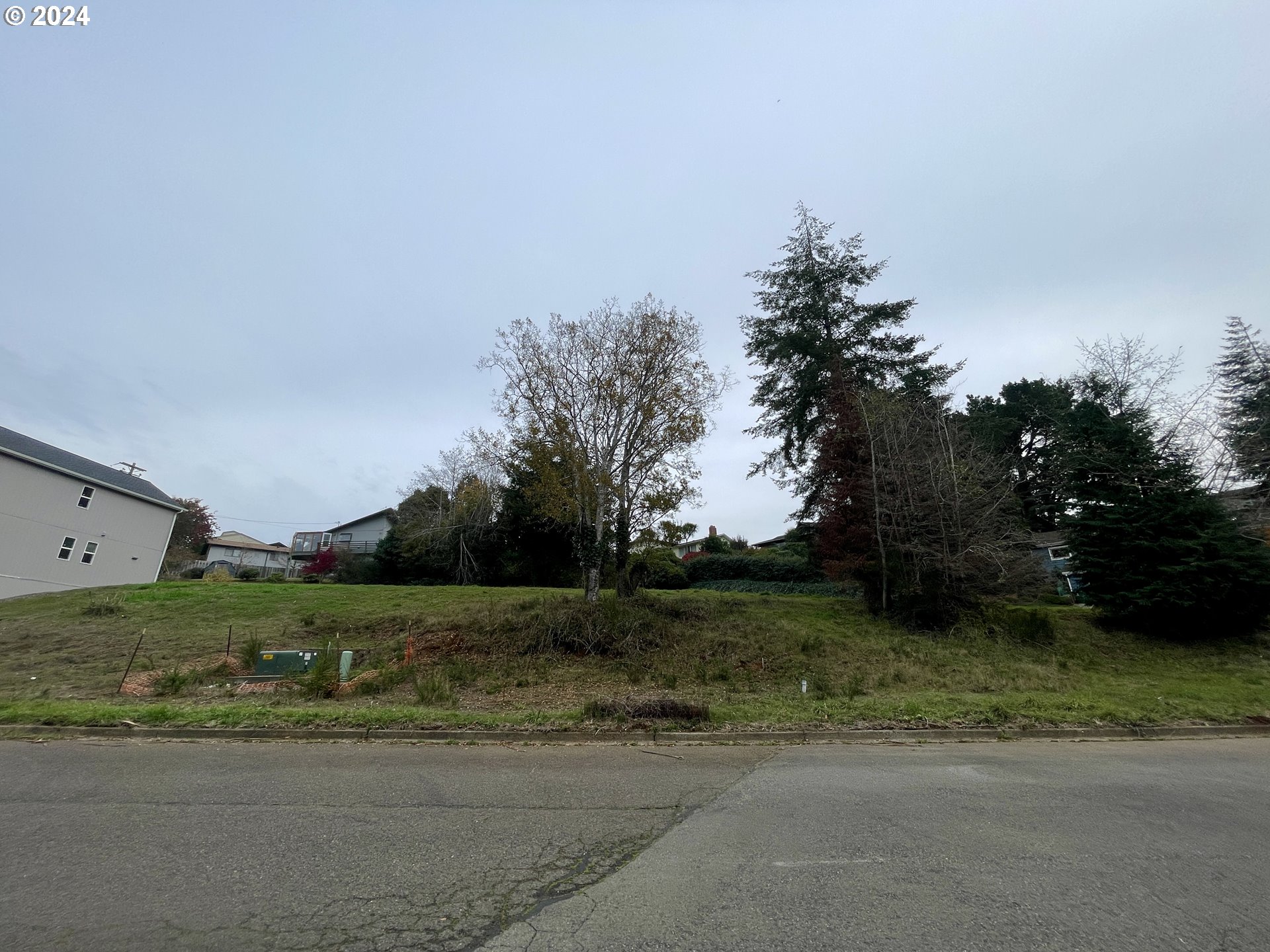 7th Road Coos Bay, OR 97420 - Photo 1 of 30 Gallery Image 1