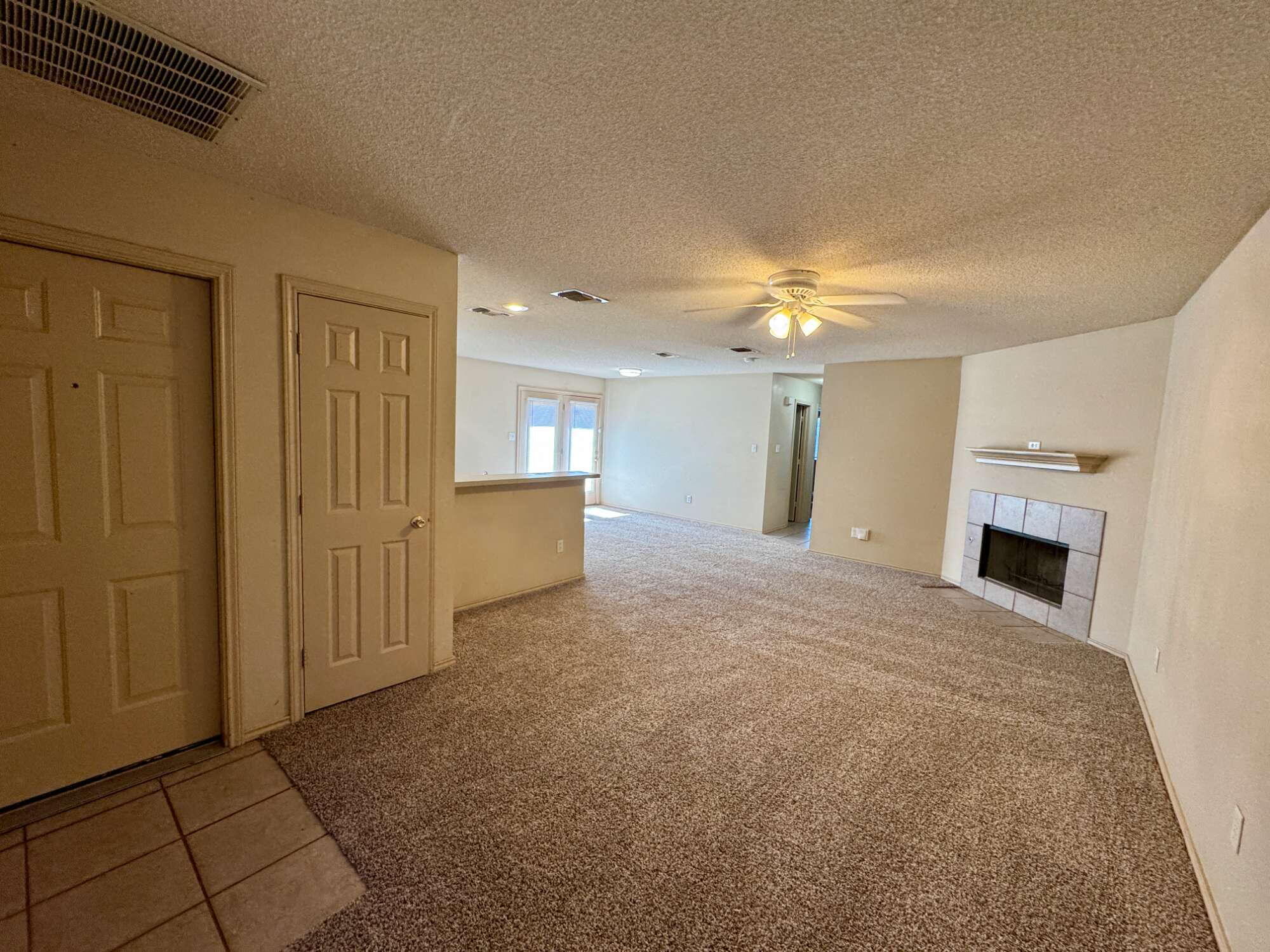 6311 7th Street, Unit UINT 1 Lubbock, TX 79416 - Photo 3 of 13 IMG_8137