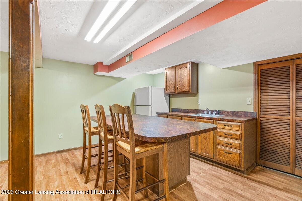 2921 Clinton Road Lansing, MI 48906 - Photo 29 of 50 38-Media Jett-38
