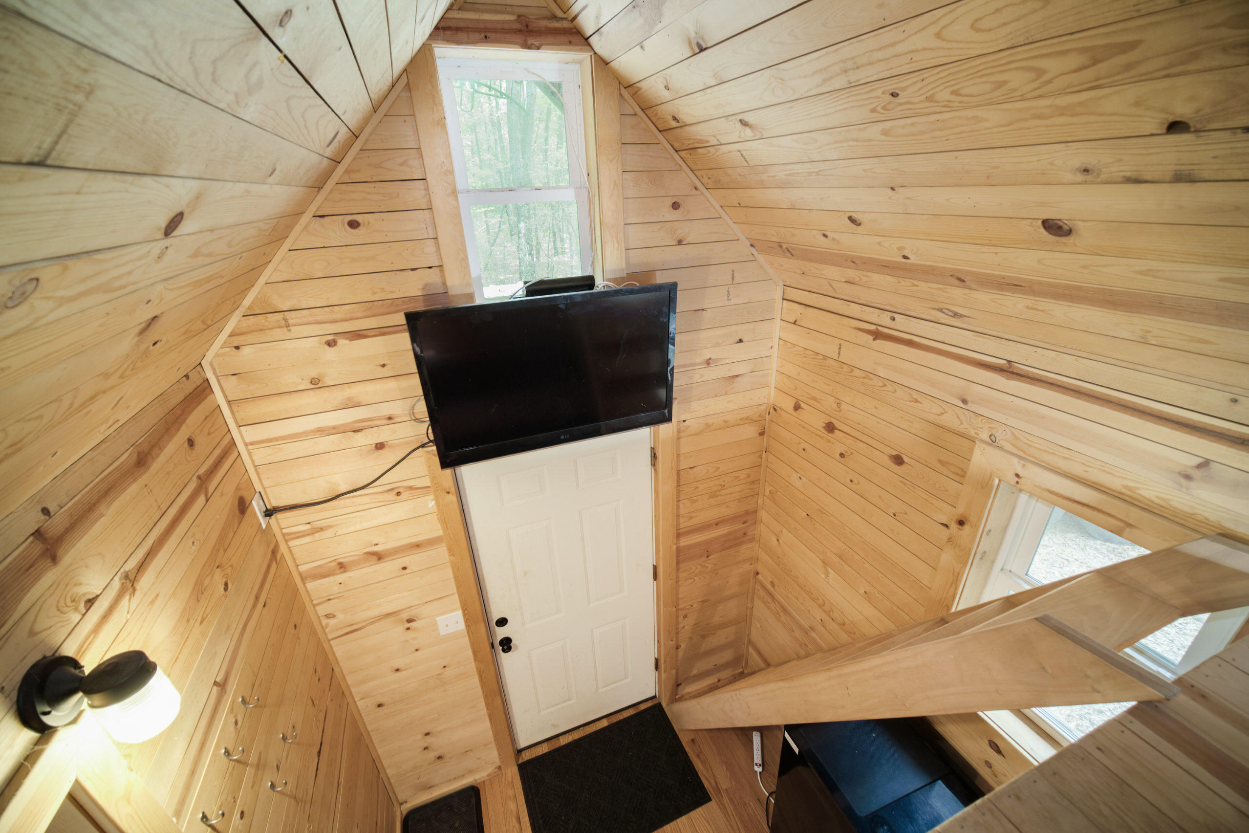 677 Snyder Road Wellston, MI 49689 - Photo 11 of 37 TV over the door
