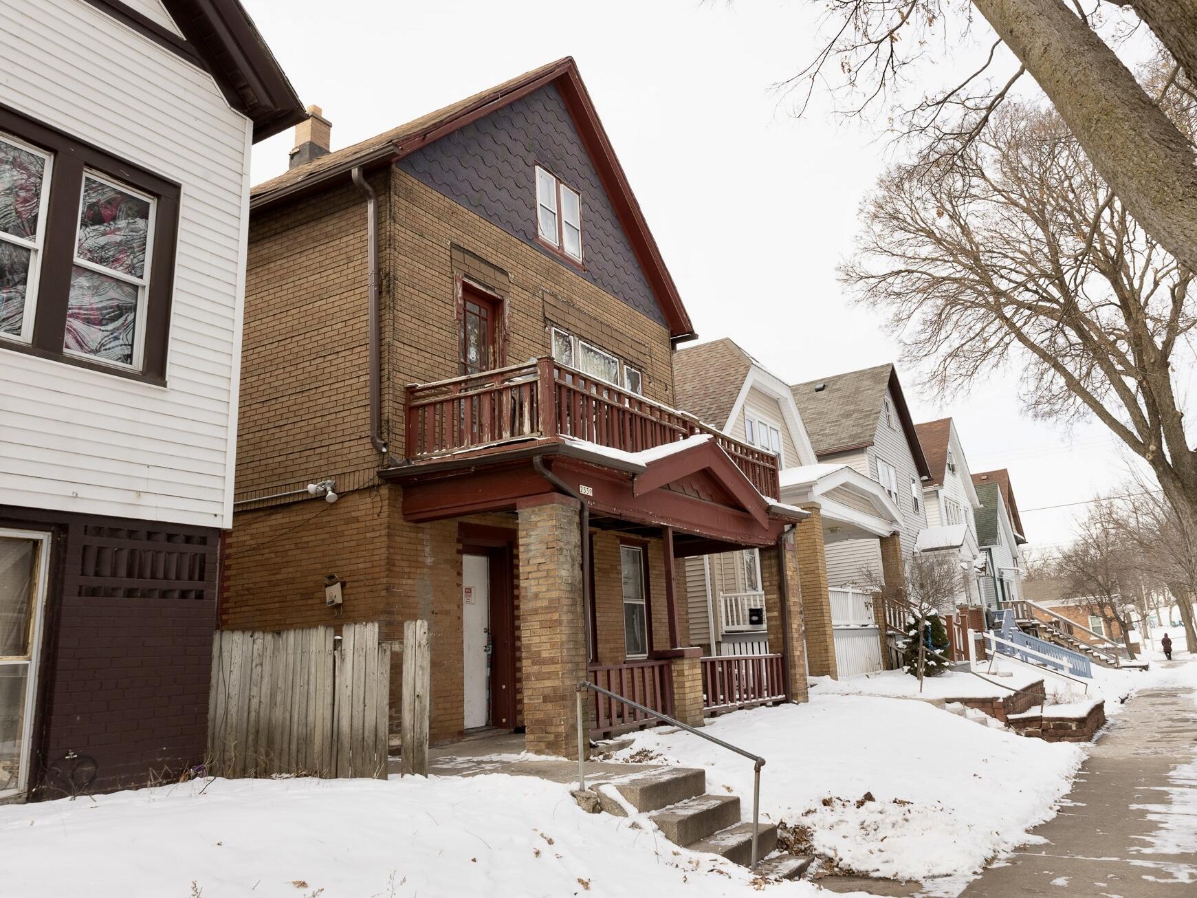 2339 South 9th Street Milwaukee, WI 53215 - Photo 2 of 7 2339 S 9th St 2