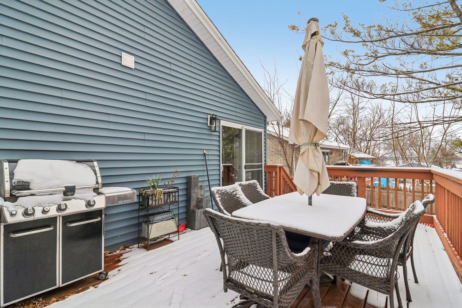 11 Highview Avenue Fox Lake, IL 60020 - Photo 22 of 32 a outdoor space with a seating space