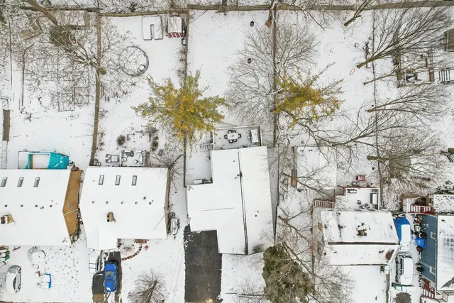 $260,000 | 11 Highview Avenue, Fox Lake, IL 60020