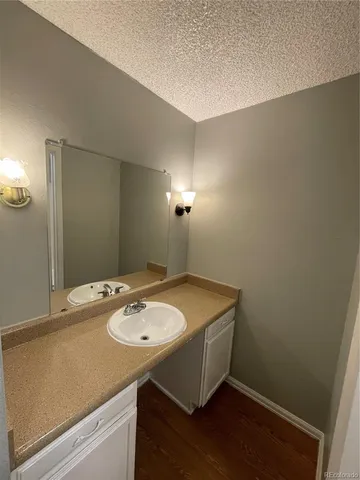 $895 | 1676 Hanover Street, Unit 304, Aurora, CO 80010