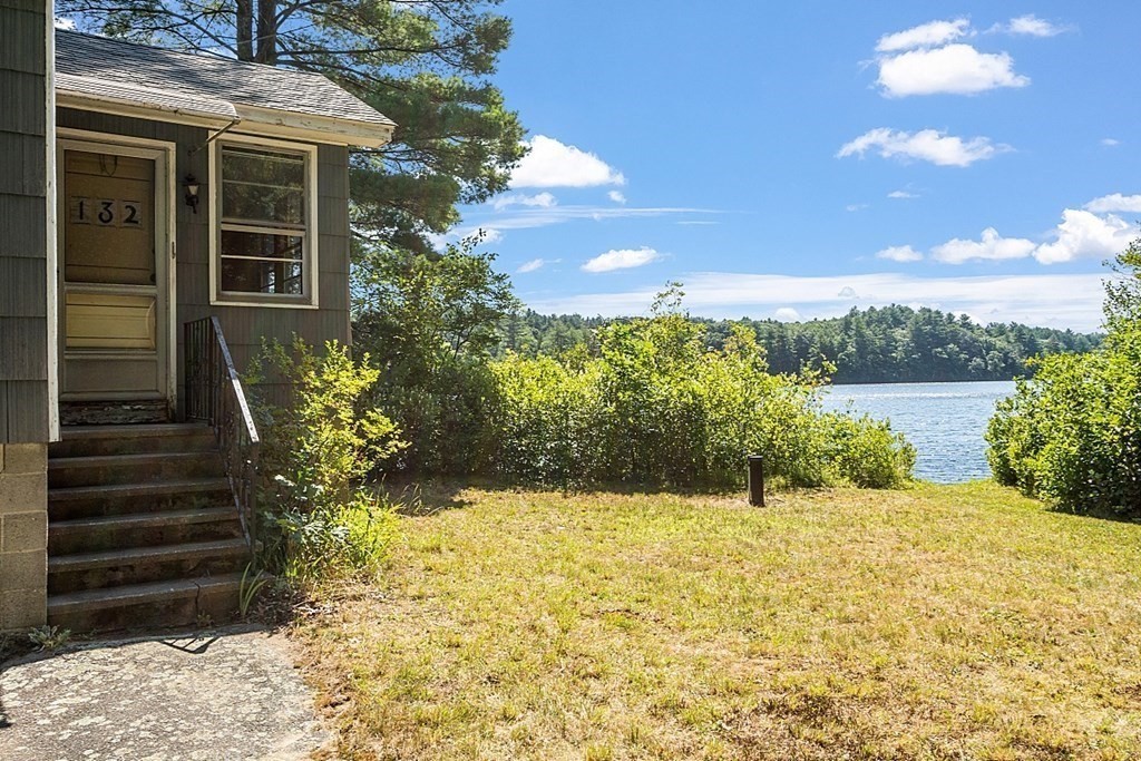 132 Pierpont Road Dudley, MA 01571 - Photo 3 of 32 Gallery Image 3