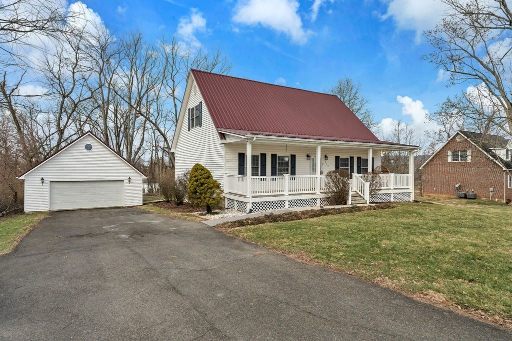 518 Sycamore Street Glade Spring, VA 24340 - Photo 2 of 30 Gallery Image 2