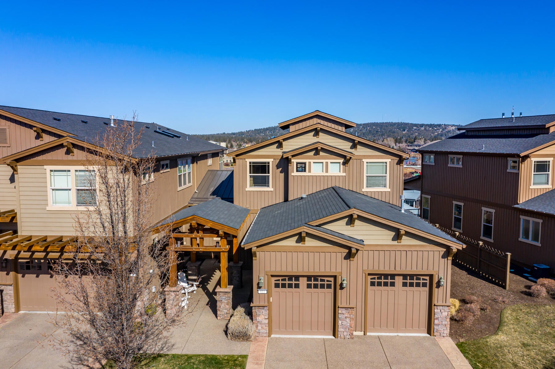 933 Southwest Vantage Point Way Bend, OR 97702 - Photo 1 of 36 Luxury Townhome