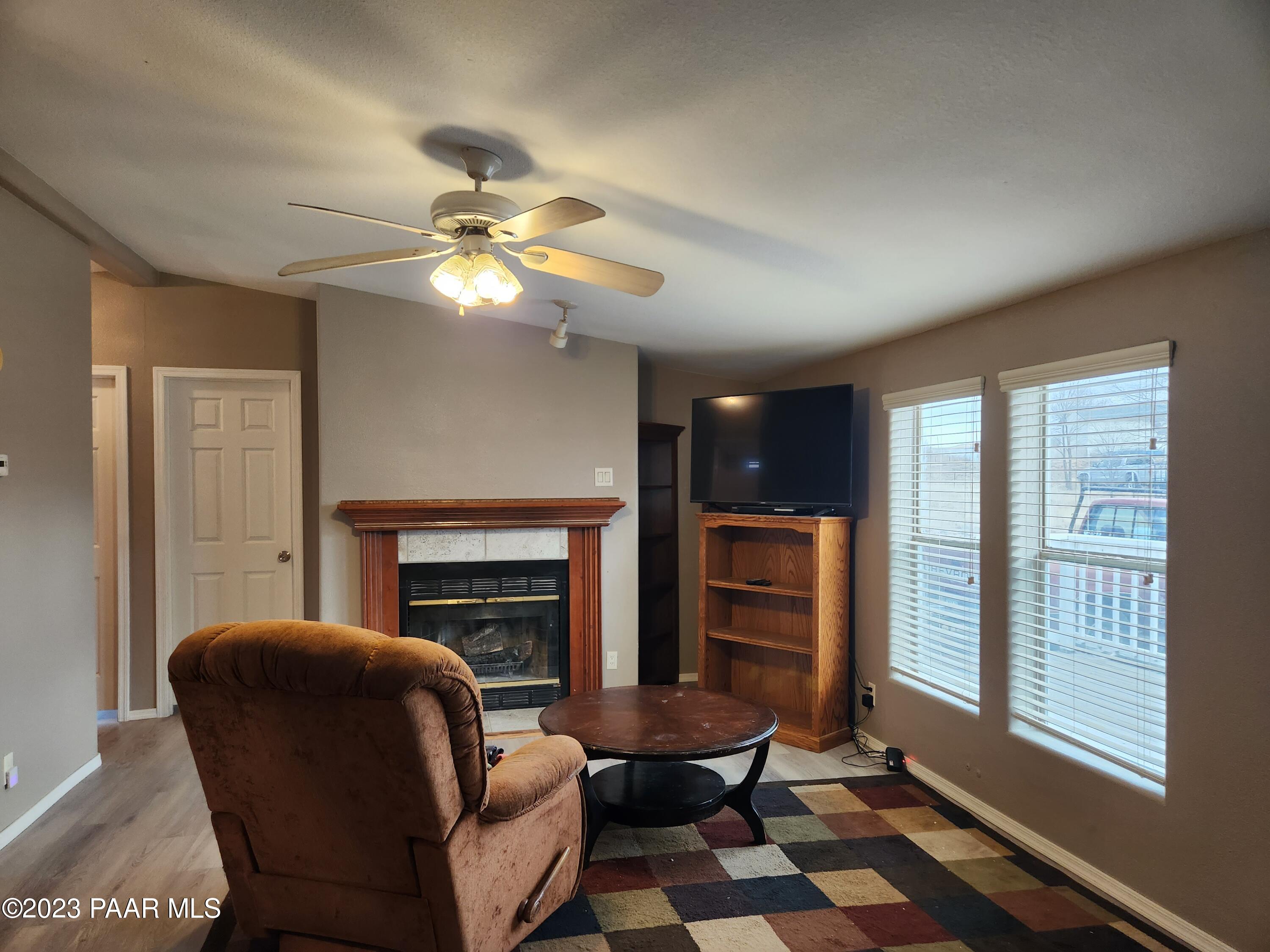 800 Sharon Road Chino Valley, AZ 86323 - Photo 2 of 25 livingroom area