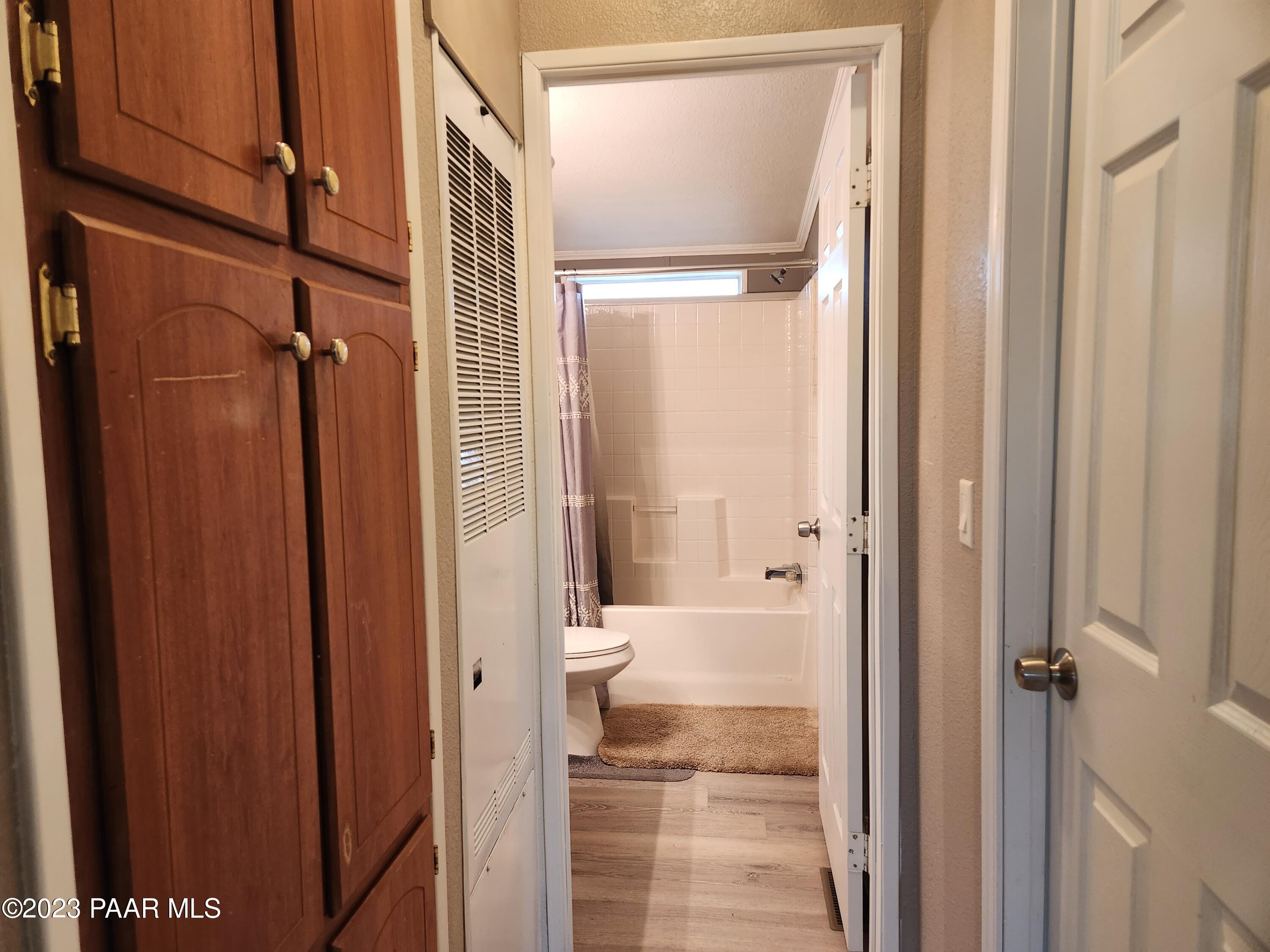 800 Sharon Road Chino Valley, AZ 86323 - Photo 9 of 25 hall way