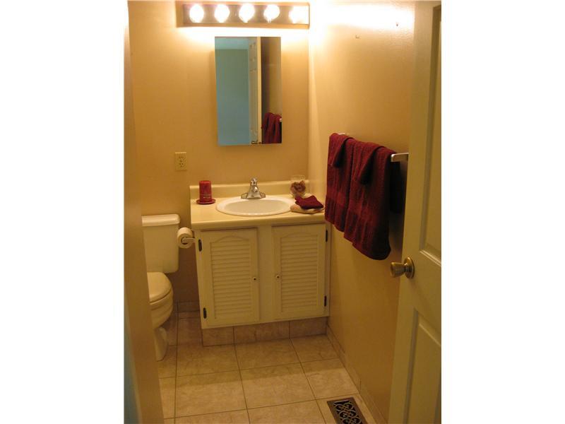 128 E Road Pittsburgh, PA 15209 - Photo 11 of 25 Master Bath/Spa.