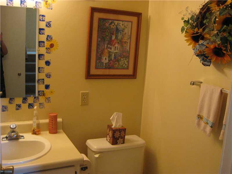 128 E Road Pittsburgh, PA 15209 - Photo 21 of 25 Partial Bath.
